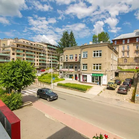 100m Duzy Apartament, Salon + 3 Sypialnie Przy Deptaku * Krynica Zdroj