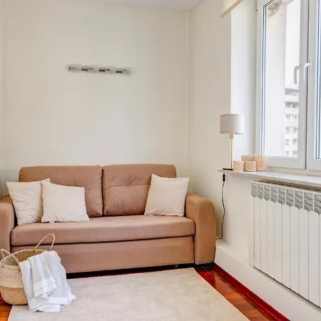 100m Duzy Apartament, Salon + 3 Sypialnie Przy Deptaku * קריניצה זדרוי