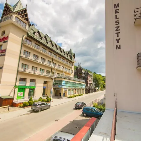 100m Duzy Apartament, Salon + 3 Sypialnie Przy Deptaku * Krynica Zdroj