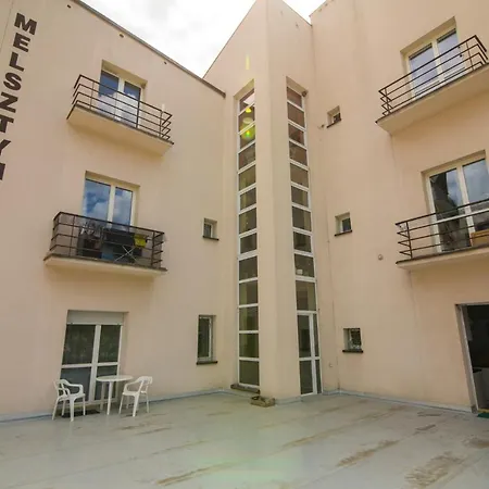 100m Duzy Apartament, Salon + 3 Sypialnie Przy Deptaku * Krynica Zdroj