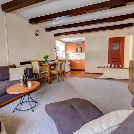 100m Duzy Apartament, Salon + 3 Sypialnie Przy Deptaku