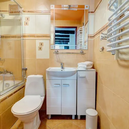 100m Duzy Apartament, Salon + 3 Sypialnie Przy Deptaku Krynica Zdroj